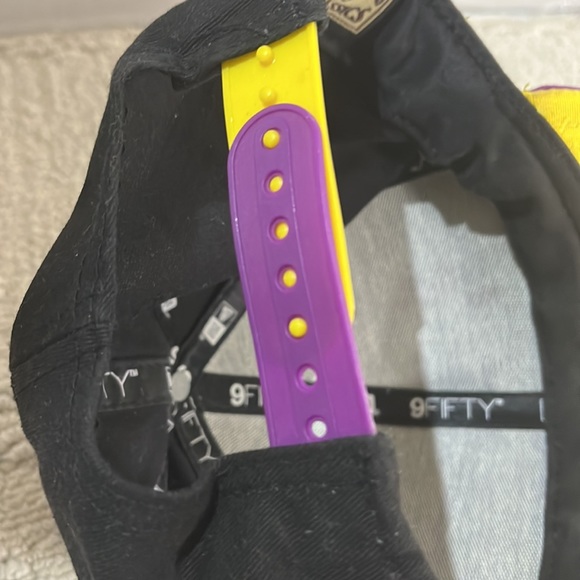 Los Angeles Lakers size adjustable - Picture 8 of 12